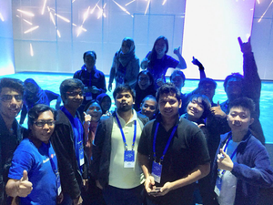 DevC Asia Pacific foto-foto di depan stage sebelum Mark tampil.