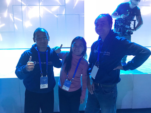 With DevC Jakarta: Om Luri (paling kiri) dan Anne.