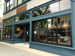 Sudut ini mengingatkan saya kepada satu *scene* di film Spiderman.