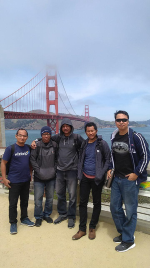 Golden Gate saat itu sedang berkabut