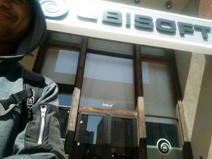 Di Depan Kantor Ubisoft